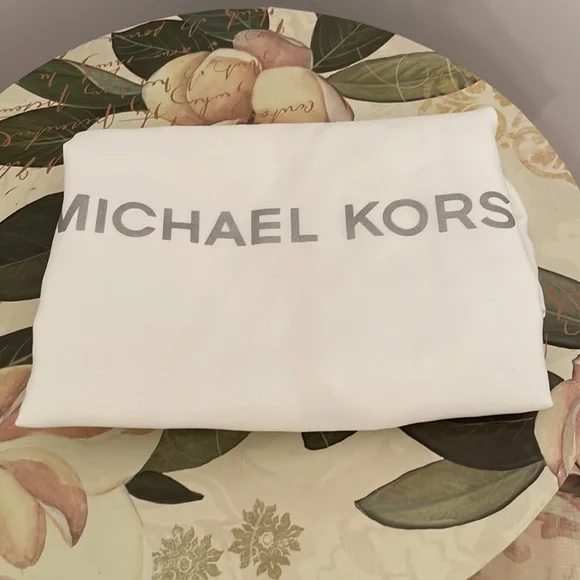 Michael Kors Handbag - Picture 9 of 9